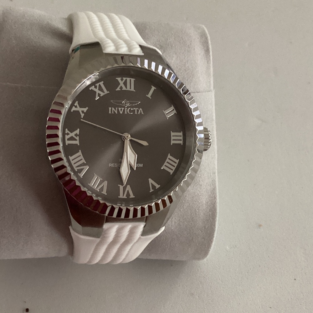 Invicta Angel Lady quartz watch, 38 mm, needs new battery